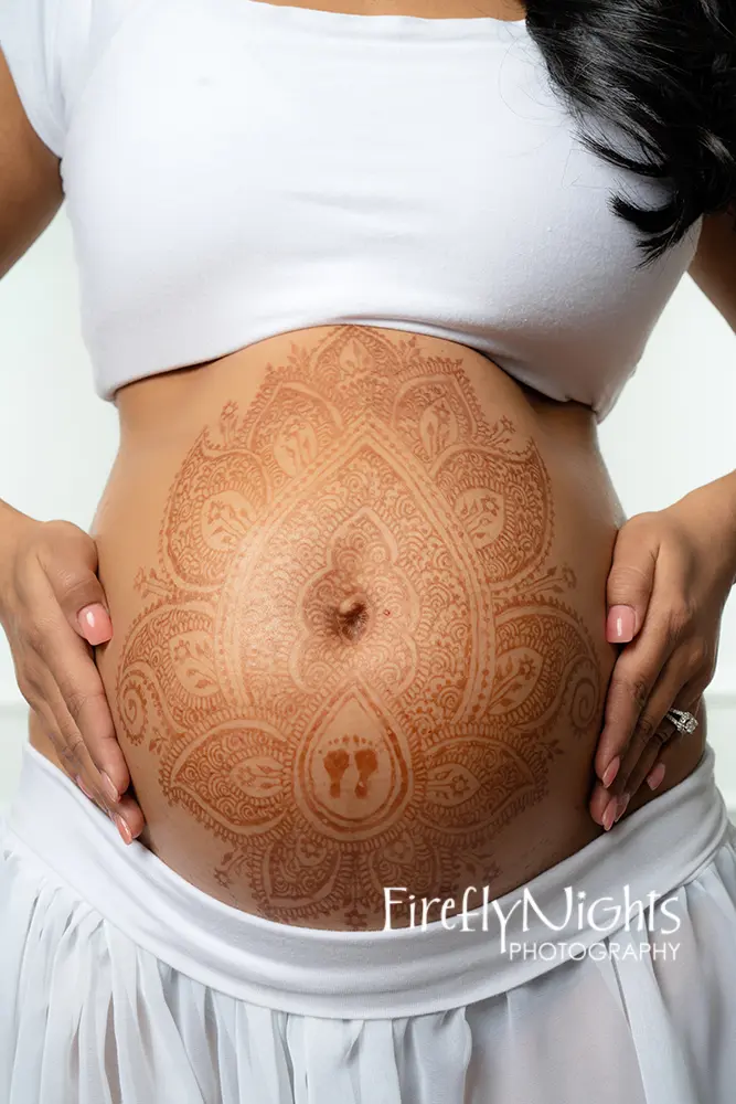 henna belly